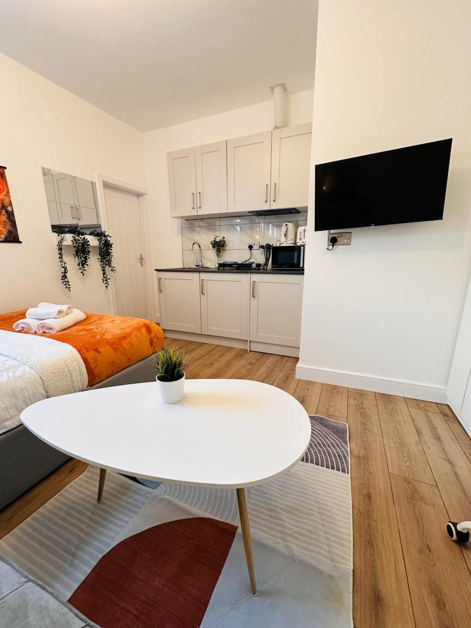R4 Luxury Studio En-Suite Room In Harborne Lane By Queen Elizabeth Hospital Birmingham Kültér fotó
